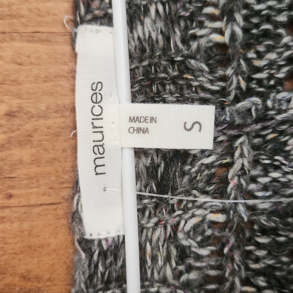 Sweater - Picture 3 of 3